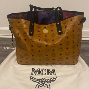 MCM LARGE GALAXY TOTE